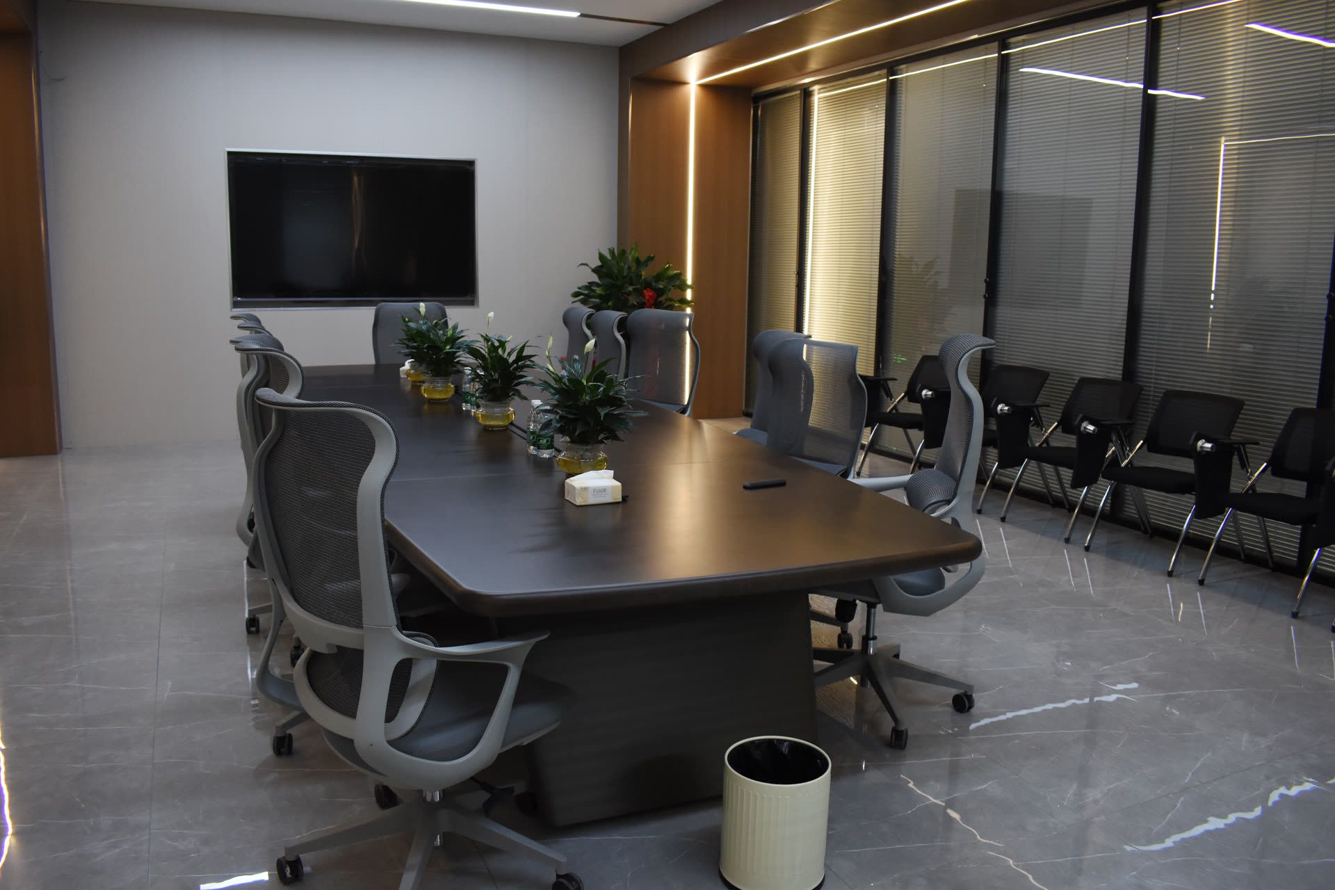 Leutoo meeting room used for design reviews, sample approvals and customer audits